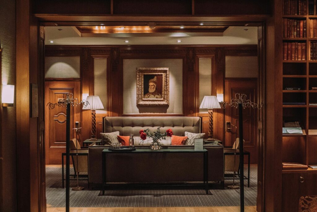 Wood-panelled guest room